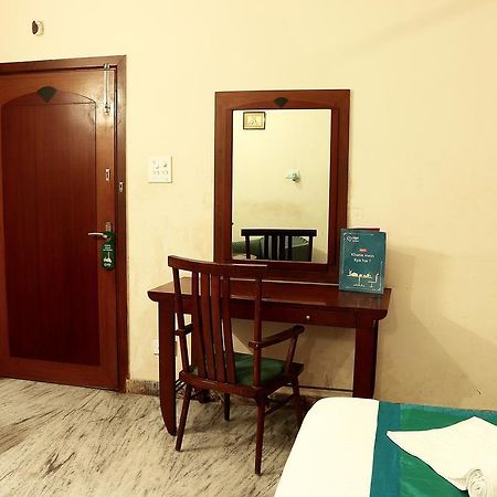 Oyo 1224 New Alipore Calcutta Eksteriør billede